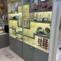 ویترین مغازه