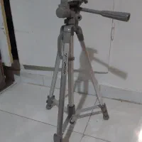 سه پایه دوربین