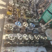 مقداری شیر آلات صنعتی