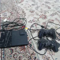 یک دستگاه پلی استیشن ۲