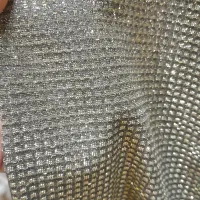 پرده حریر اسکاجی با کنار پرده نو هنوز شسته نشده