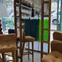 آینه کنار سالنی