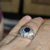 انگشتر دستساز استاد شاهرخ نگین یاقوت کبود|جواهرات|شیراز, فرگاز|دیوار