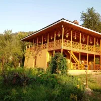 اجاره ویلا باغ سنتی مشرف به کوه و جنگل