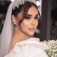 پیکج ویژه میکاپ و شنیون عروس و همراهی با تخفیف