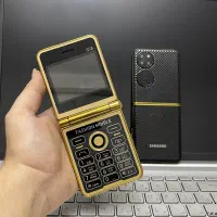 گوشی موبایل 4 چهار سیمکارت تاشو خاص شیک جذاب کمیاب|موبایل|تهران, جمالزاده|دیوار