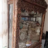 بوفه زیبا با کنده کاریهای پرکار از جنس چوب راش