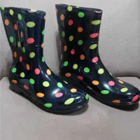 چکمه بارانی زنانه اصل ترکیه نو - سایز ( ۳۷ - ۳۸ )