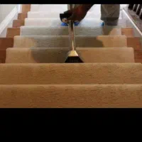 نظافتچی راه پله هستم