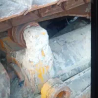 بلدوزر دی هفت کاترپیلار