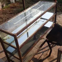 ویترین شیشه ای دور آهنی|بوفه، ویترین، کنسول|رشت, شکار اسطلخ|دیوار