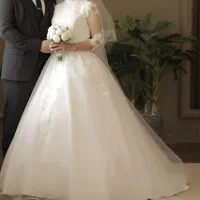 لباس عروس مناسب سایز ۳۶ در حد نو