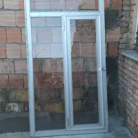 پنجره خانه کاملا نو