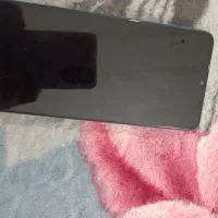 گوشی در حد نو داریی کارتون.