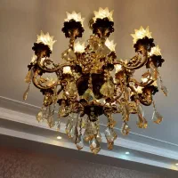 دو عدد لوستر 12شاخه در حد نو