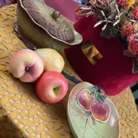 شکلاتخوری گل برجسته کلکسیونی وظروف قدیمی|صنایع دستی و سایر لوازم تزئینی|کرمانشاه, |دیوار