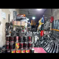 لوازم ظاهری موتورسیکلت هندا 125 موجود میباشد.|قطعات یدکی و لوازم جانبی|مشهد, شهرک رازی (شهرک غرب)|دیوار