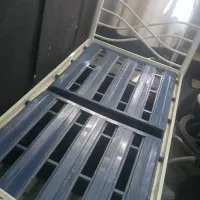 تخت خواب یک نفر