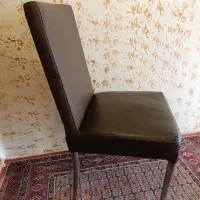 یک عدد صندلی چرم|صندلی و نیمکت|مشهد, سرافرازان|دیوار