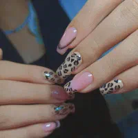 کاشت ناخن فقط ۳۵۰ هزار تومان همراه لاکژل|خدمات آرایشگری و زیبایی|اصفهان, ملک‌شهر|دیوار