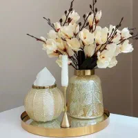 گل و گلدان