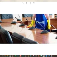 خانم جهت نظافت دفتر