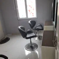 اجاره میز ناخن تخت مژه میکاپ شینیون بافت|اجارهٔ دفتر کار، اتاق اداری، مطب|کرج, باغ سیب|دیوار