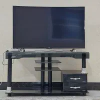 میزتلویزیون شیشه ای