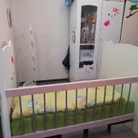 کمد و تخت همراه تشک طبی|اسباب و اثاث بچه|اصفهان, کوی شهید کشوری|دیوار