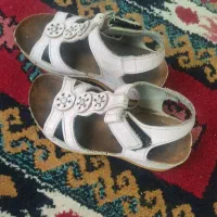 کفش|کفش و لباس بچه|قم, امامزاده ابراهیم|دیوار