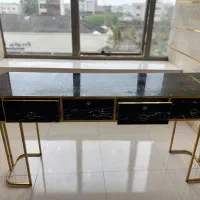 میز و استند فروشی