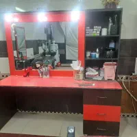 میز آرایشگاهی