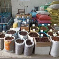 پخش عمده انواع کشمش،شیره،خمیرخرما،گلیسیرین،مخمر