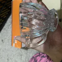 تعدادی لیوان و استکان