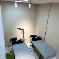 صندلی کاشت ناخن پدیکو و تخت مژه|استخدام درمانی، زیبایی، بهداشتی|اصفهان, سعادت‌آباد|دیوار