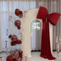 خدمات بادکنک آرایی و گل آرایی یلدایی و....