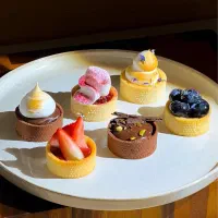 استخدام کافه بیکری خانوم