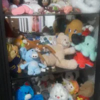 عروسک نو که تو عک مشخسه مستونید بیای ببینید