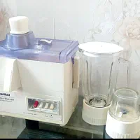 آب میوه گیر در حد نو و قوری برقی چاپانی