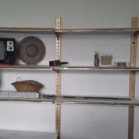 قفسه فلزی و پایه