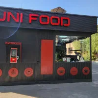 ساندویچ زن خانم جهت یونی فود شعبه دانشگاه شریف