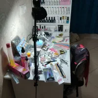 وسایل ناخن کاری ومیز ناخن و صندلی واستند