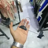 مانکن زنانه و تعدادی چوب رخت لباس و چوب رخت شلواری|فروشگاه و مغازه|شیراز, شهرک قمشه|دیوار