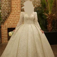 لباس عروس یکبار تن شده