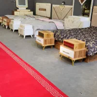 نیازمند به فروشنده خانم