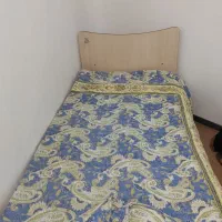 تخت نوجوان