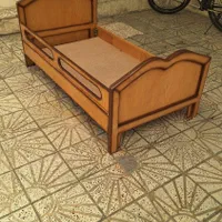 تخت خواب  کودک در حد نو