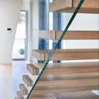 اجرای نرده شیشه ای