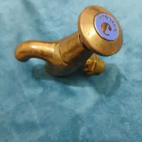 شیر فشاری انتیک|کلکسیون اشیاء عتیقه|اراک, |دیوار