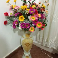 گل و گلدان